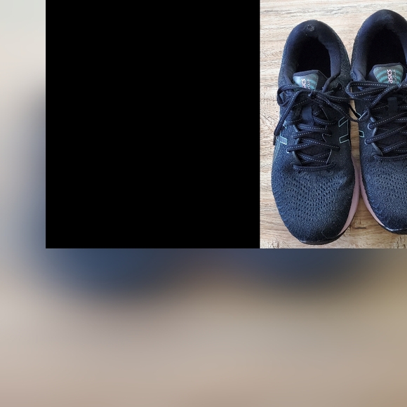 Asics - Picture 2 of 4